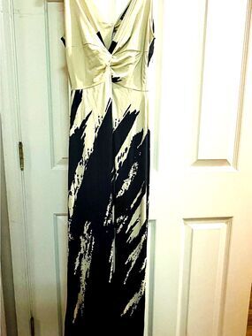 Zinzane Twist-Front Resort Maxi Dress in Cream and Black Medium